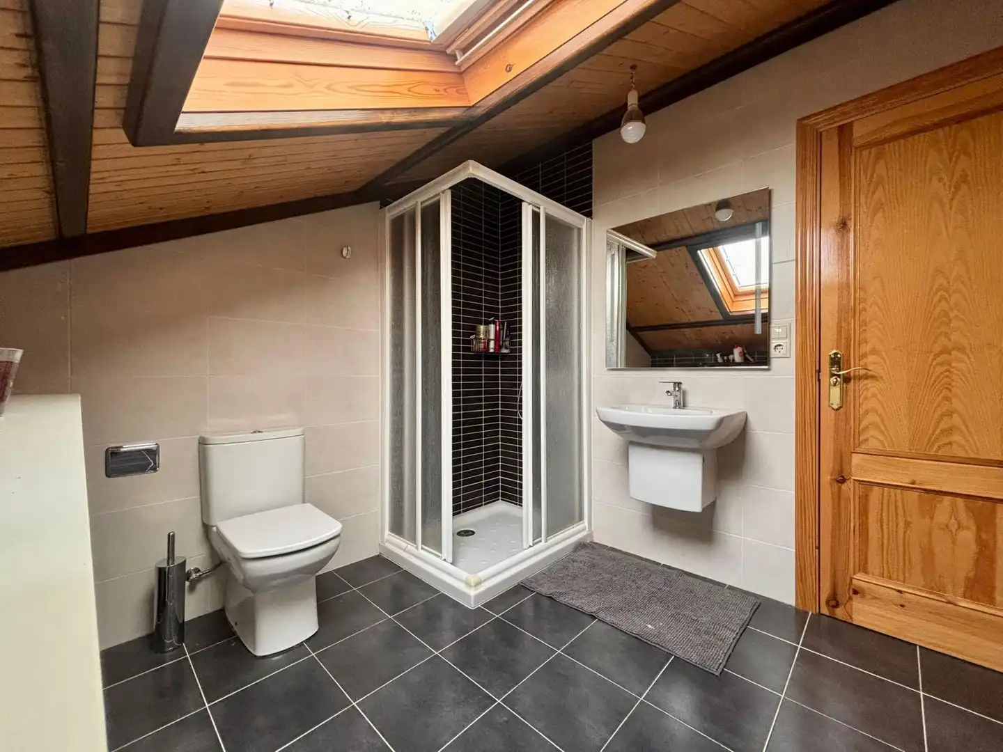 Bathroom of Houses for sale in Parada de Sil  with Heating, Private garden and Swimming Pool