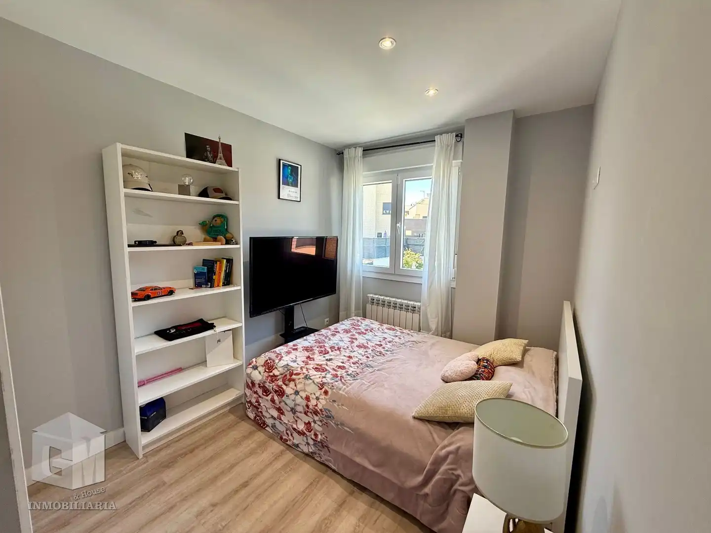 Schlafzimmer von Einfamilien-Reihenhaus zum Verkauf in Arroyomolinos (Madrid) mit Klimaanlage, Heizung und Privatgarten