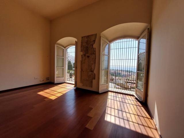 Dúplex en Alquiler en Calle Estany en Nou Eixample Sud