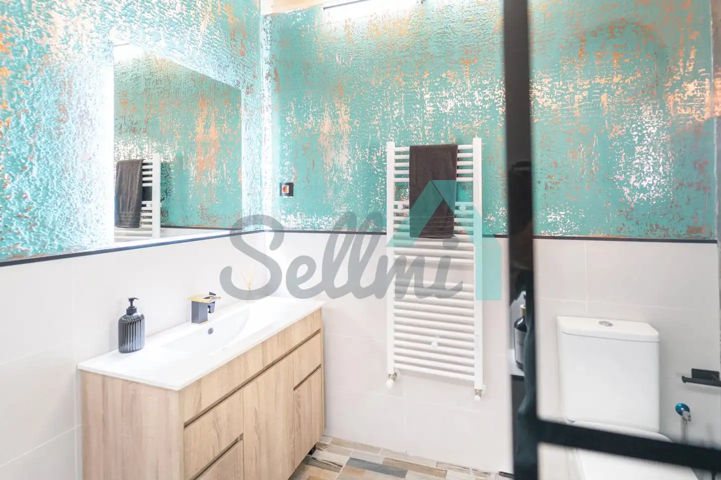 Baño de Casa o chalet de alquiler en Mieres (Asturias) con Calefacción, Terraza y Amueblado