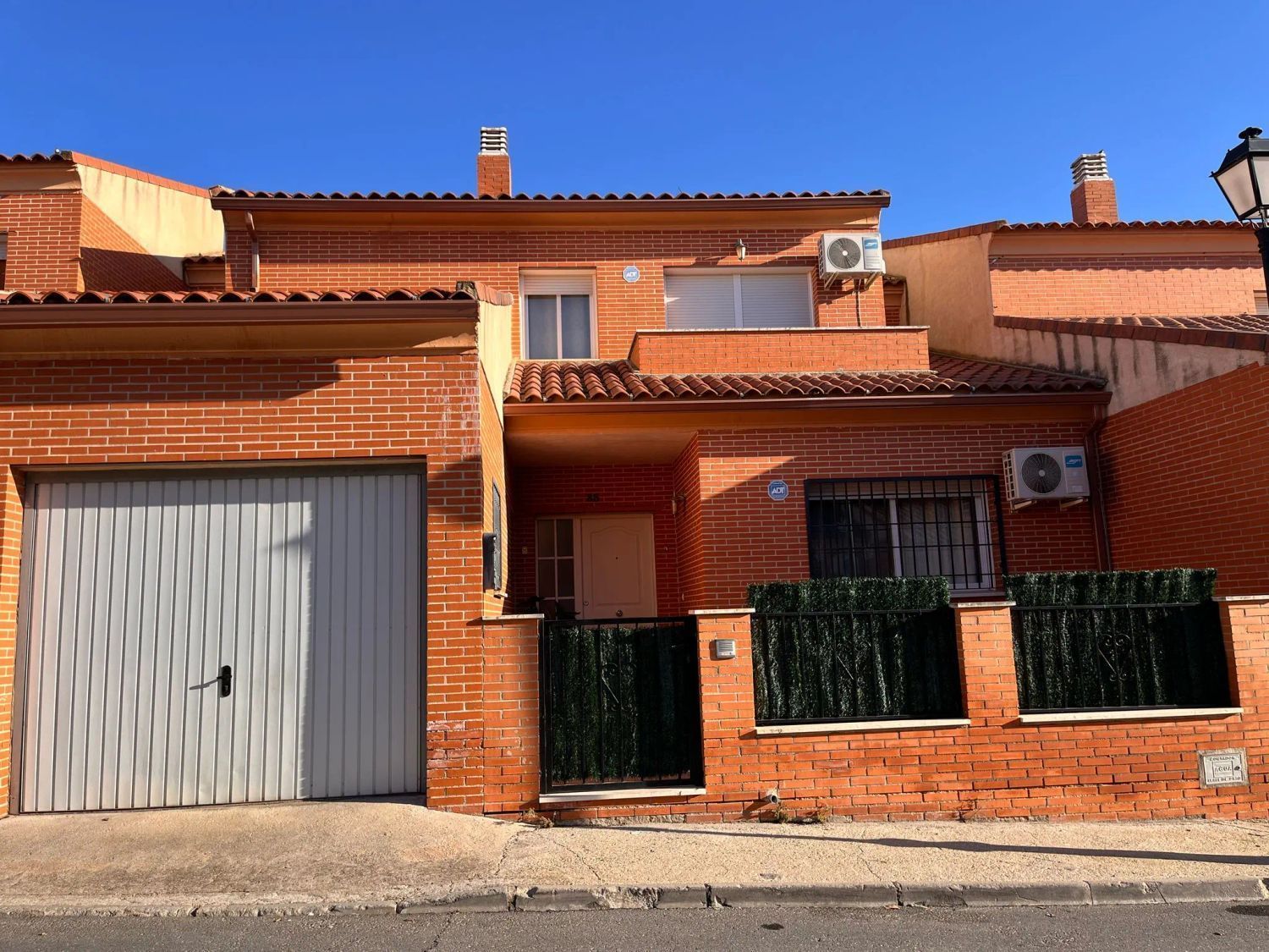 Vista exterior de Casa o xalet en venda en Recas amb Terrassa