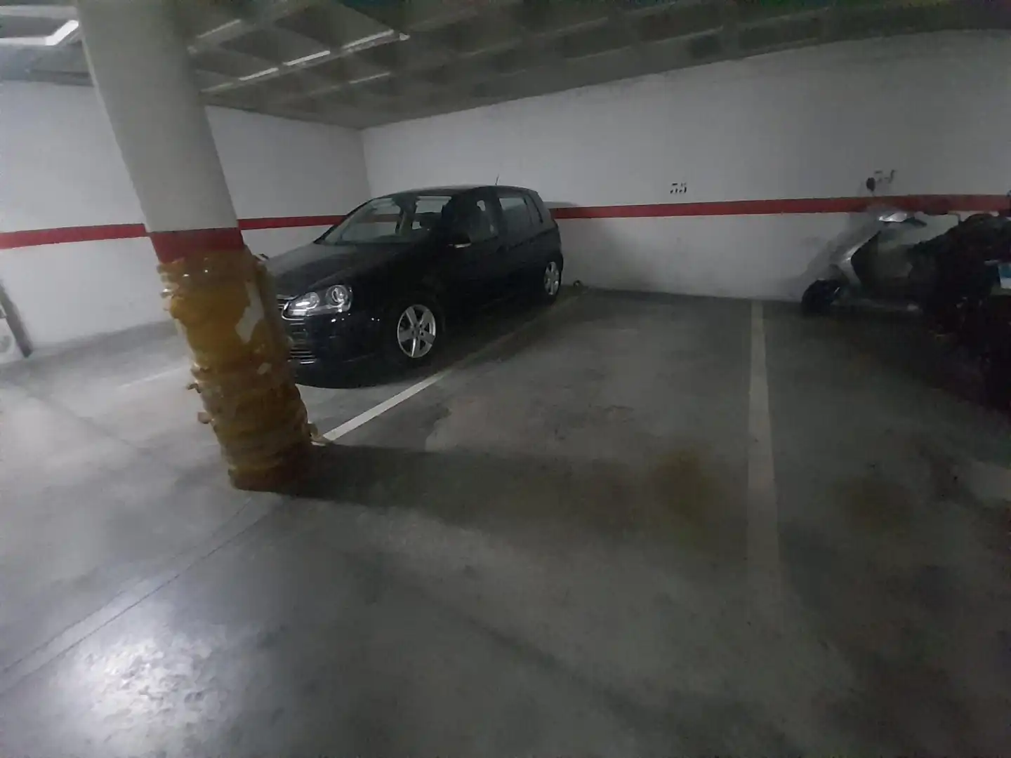 Aparcament de Pis en venda en Alicante / Alacant amb Aire condicionat, Traster i Piscina