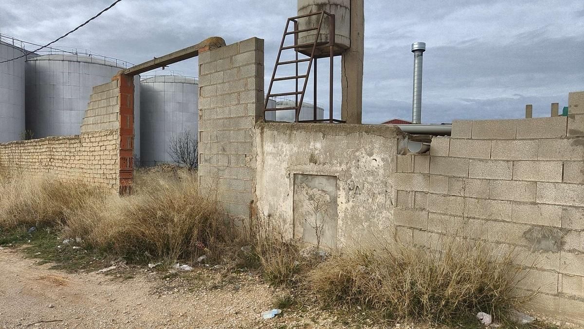 Exterior view of Industrial buildings for sale in Quintanar del Rey