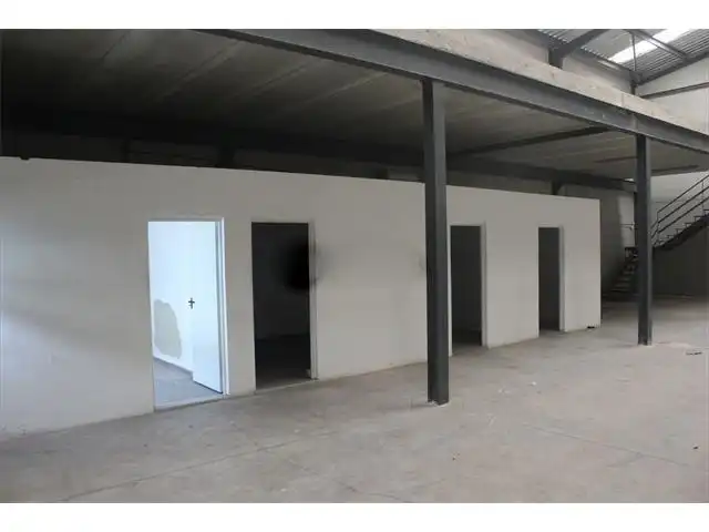 Nave industrial de alquiler en Quart de Poblet