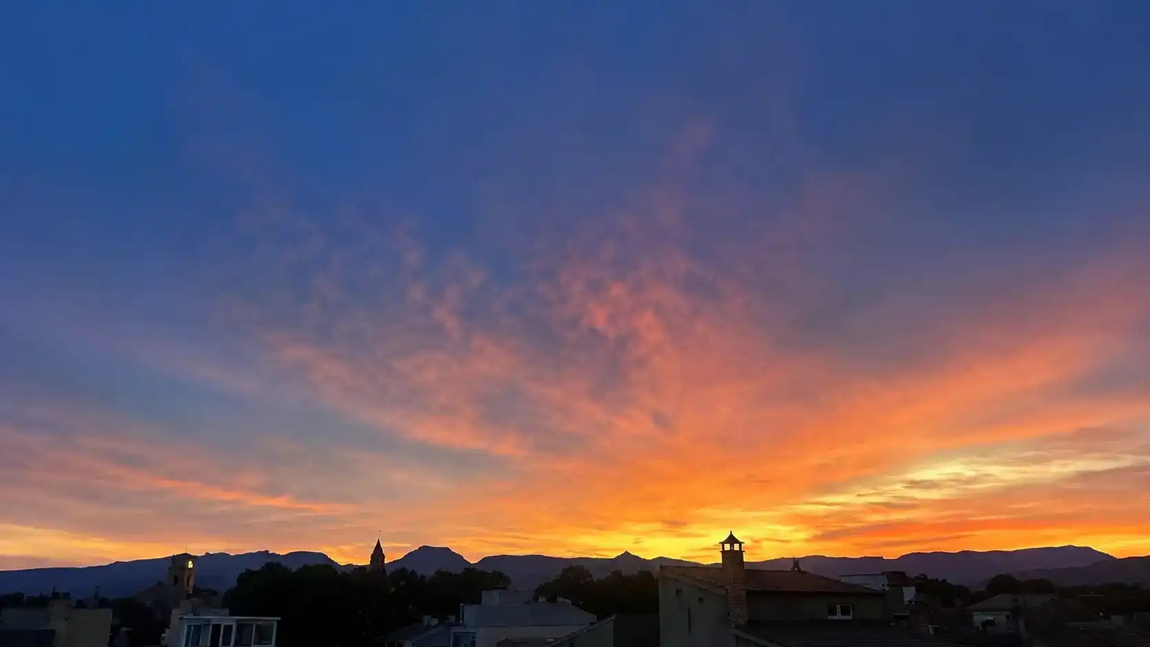 Vista exterior de Dúplex en venta en Montbrió del Camp con Aire acondicionado, Trastero y Amueblado