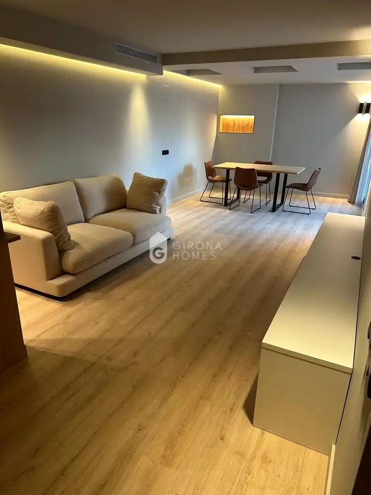 Wohnzimmer von Wohnungen zur Miete in Girona mit Klimaanlage, Terrasse und Möbliert