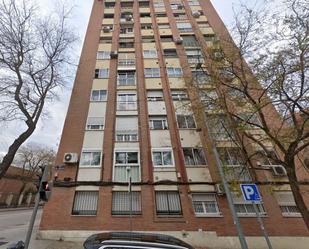 Exterior view of Flat for sale in  Madrid Capital  with Private garden