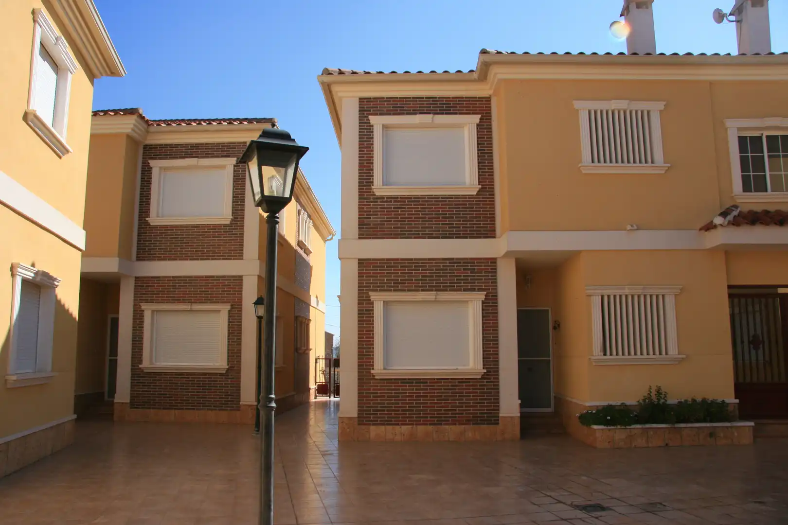 Exterior view of Detached homes for rent in El Pinós / Pinoso  with Terrace, Furnished and Oven