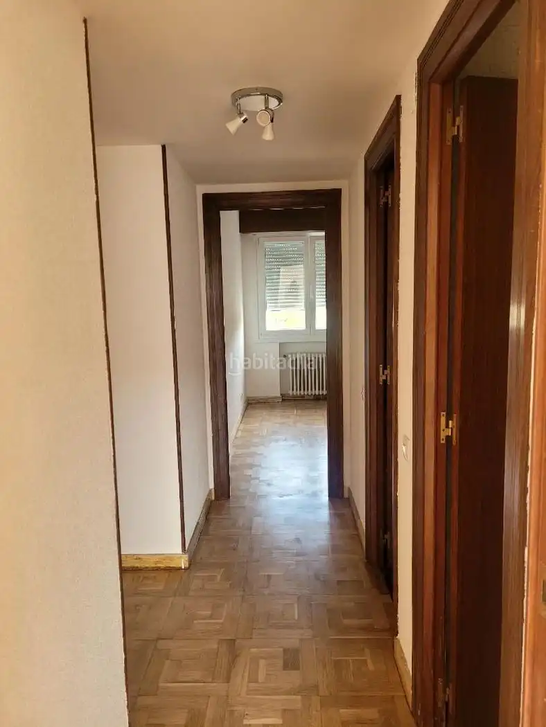 Flat for sale in Calle Víctor Romanos 11, imagen 4