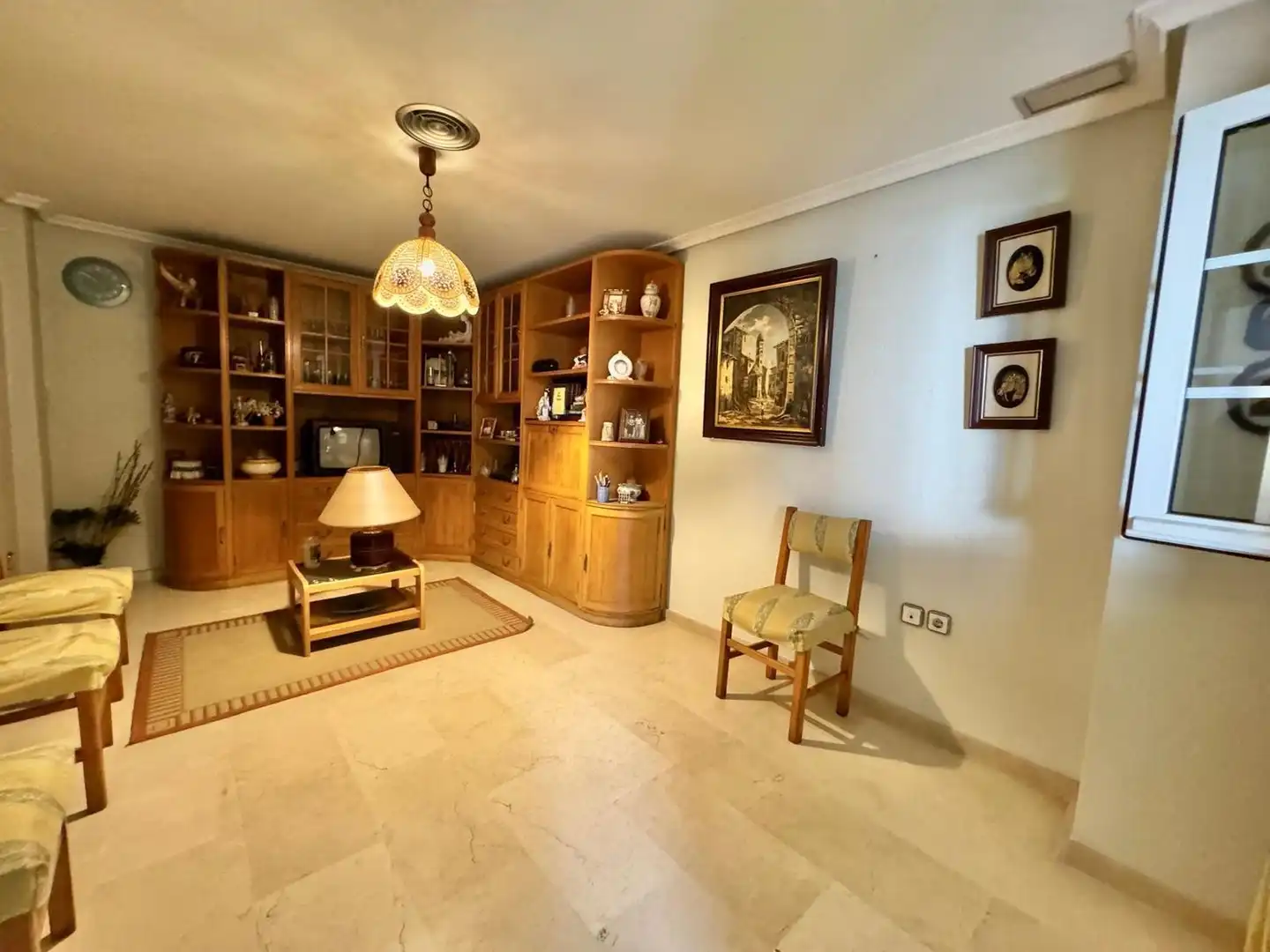 Sala d'estar de Casa o xalet en venda en Mérida amb Aire condicionat, Terrassa i Traster