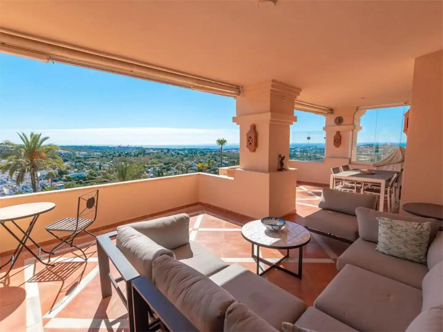 Terraza de Ático en venta en Marbella con Aire acondicionado, Jardín privado y Parquet