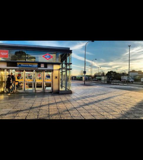 Foto 1 de Piso en venta en Calle Elda, Los Rosales, Madrid