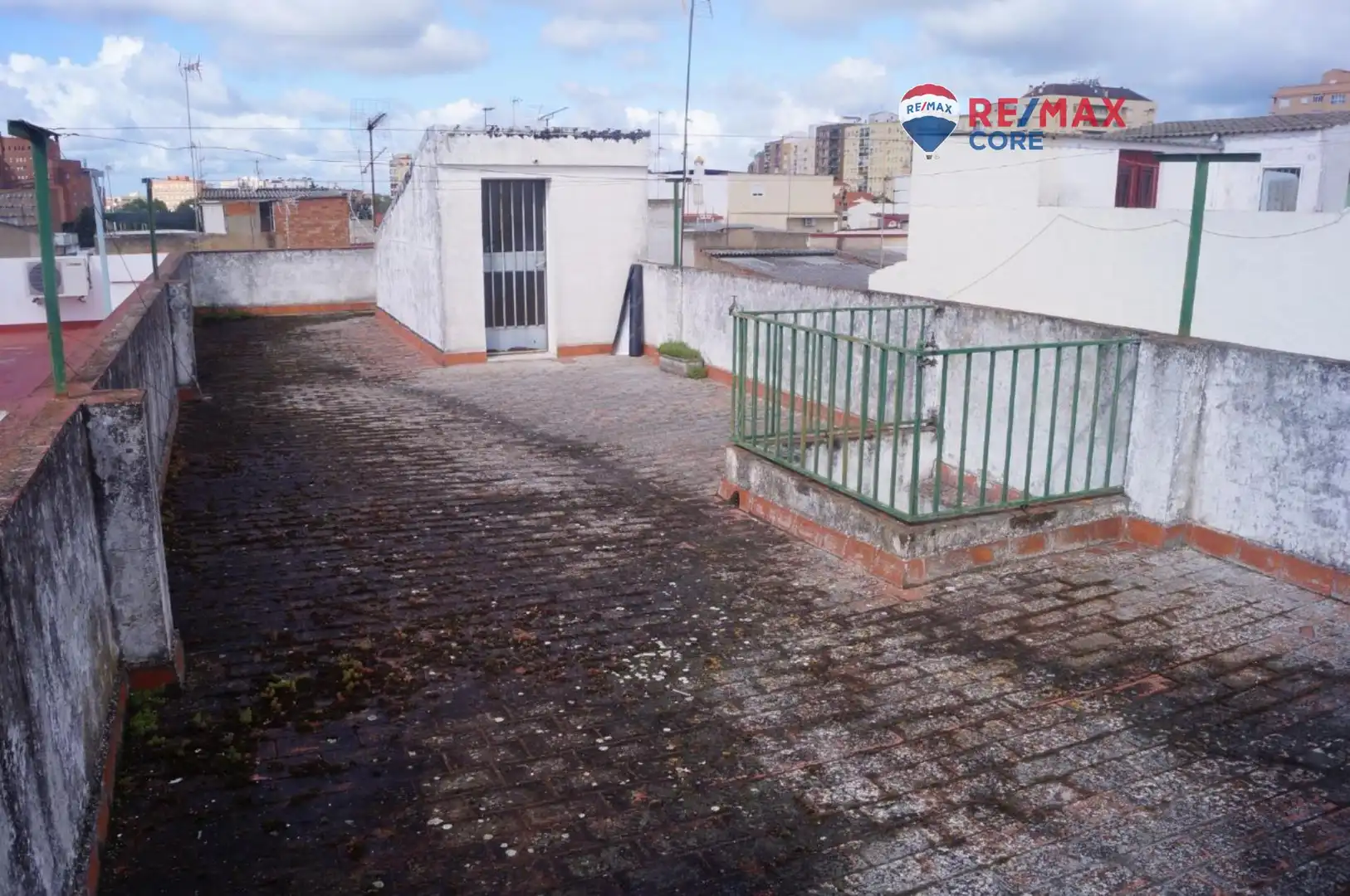 Vista exterior de Casa o chalet en venta en Badajoz con Terraza, Trastero y Balcón