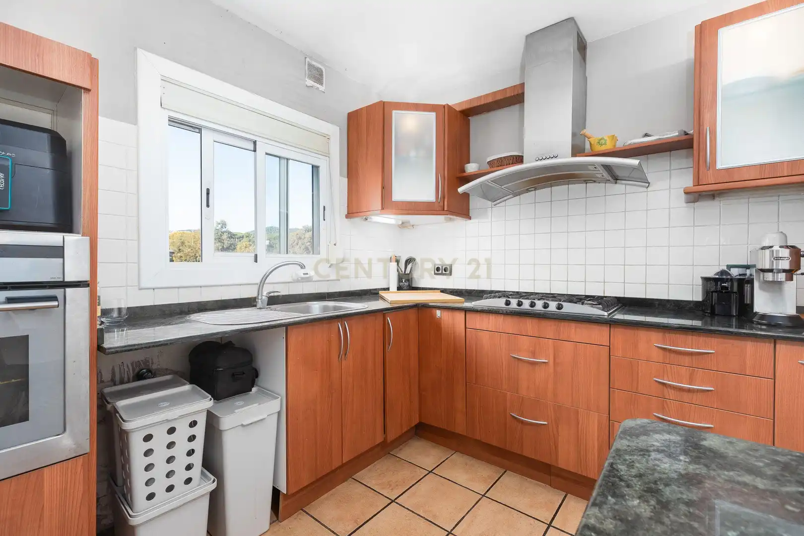 Küche von Wohnung zum Verkauf in Alella mit Balkon