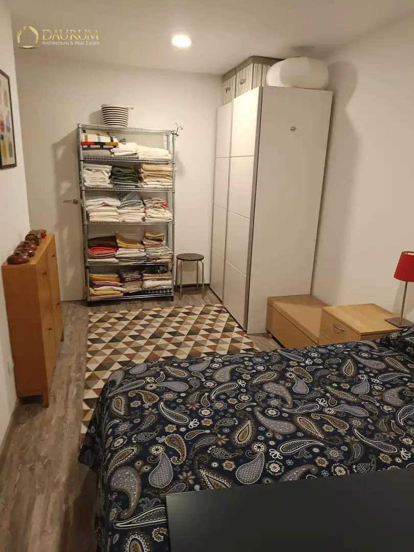 Dormitori de Casa adosada en venda en Madrid amb Aire condicionat, Calefacció i Jardí privat