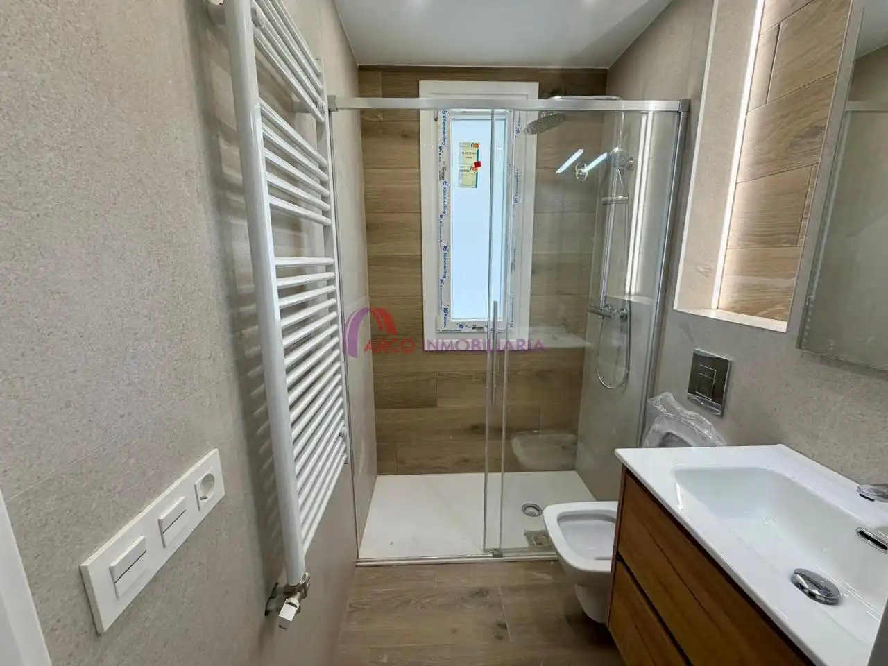 Bany de Apartament en venda en Burgos amb Calefacció i Balcó