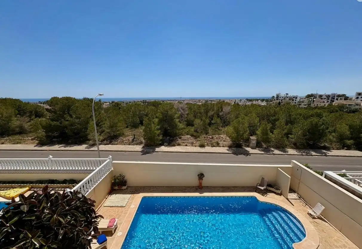 Chalet con terraza en venta en Calle canal de la mancha 19, imagen 13