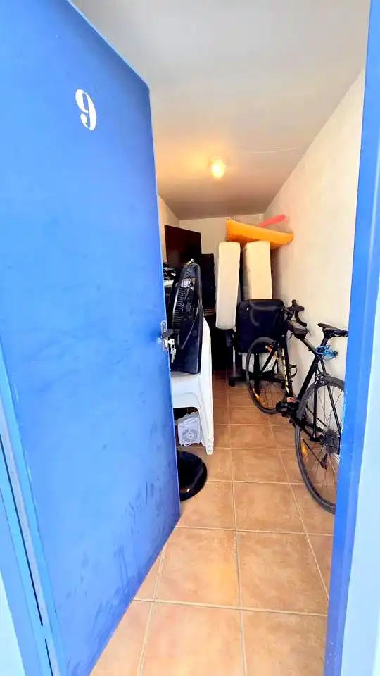 Maisonette zum Verkauf in Gandia mit Klimaanlage, Terrasse und Abstellraum