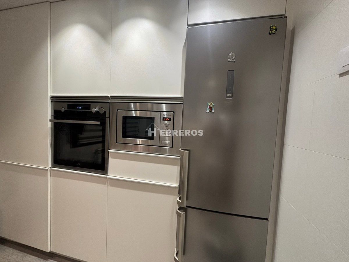 Kitchen of Flat for sale in  Logroño  with Heating, Parquet flooring and Terrace