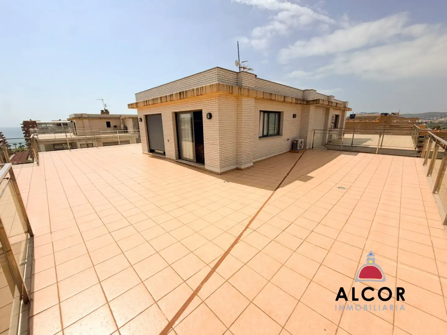 Dúplex con terraza en venta en Marina d'Or