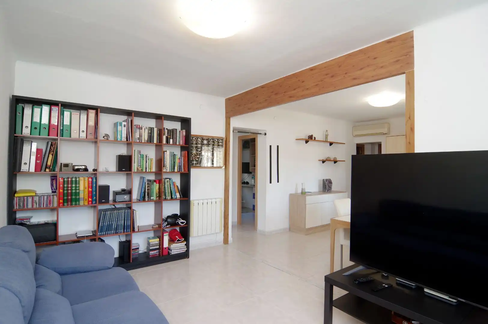 Sala d'estar de Casa o xalet en venda en Sant Vicenç Dels Horts amb Aire condicionat, Calefacció i Jardí privat