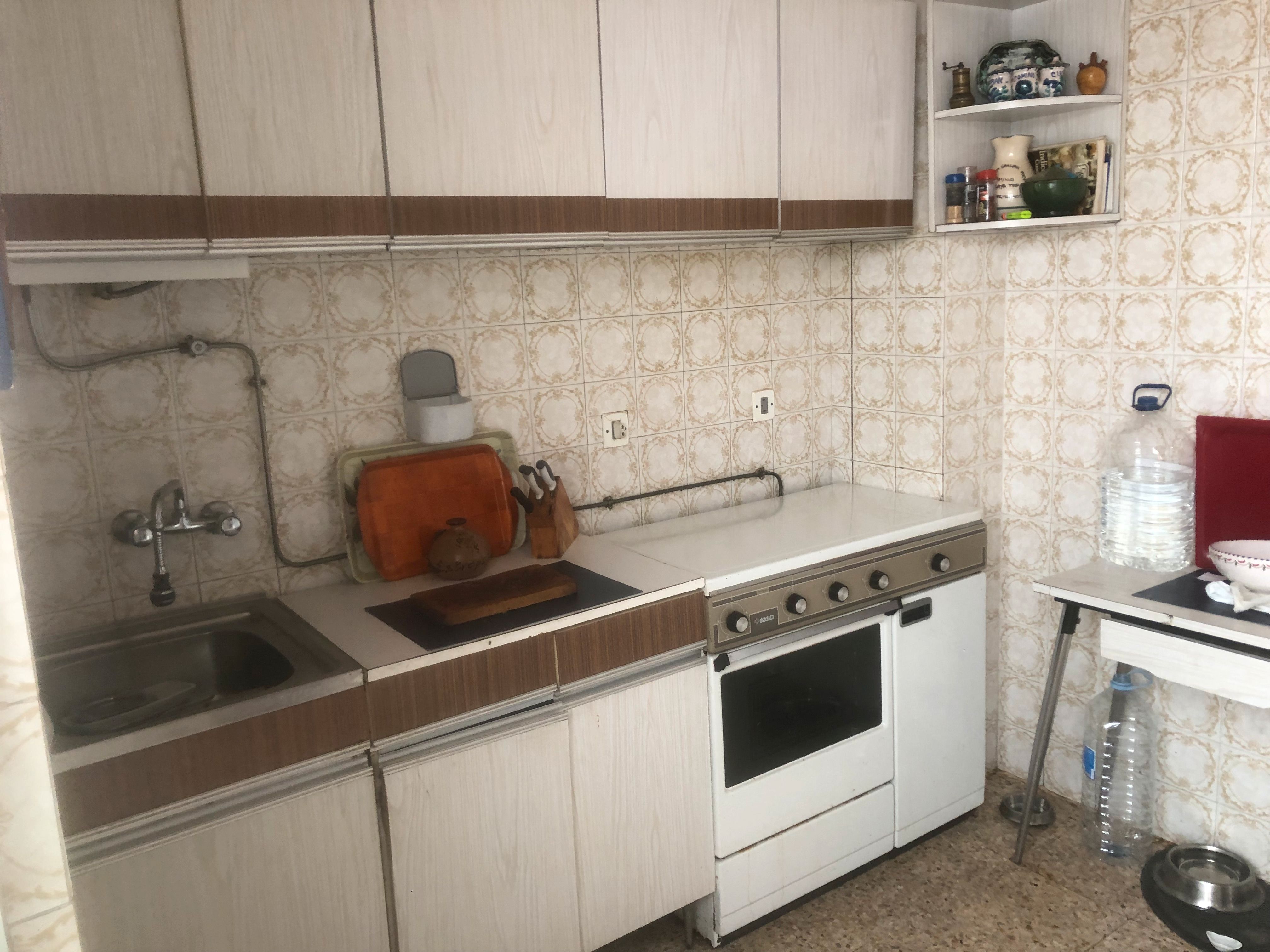 Cuina de Pis en venda en Zamora Capital  amb Calefacció, Moblat i Balcó