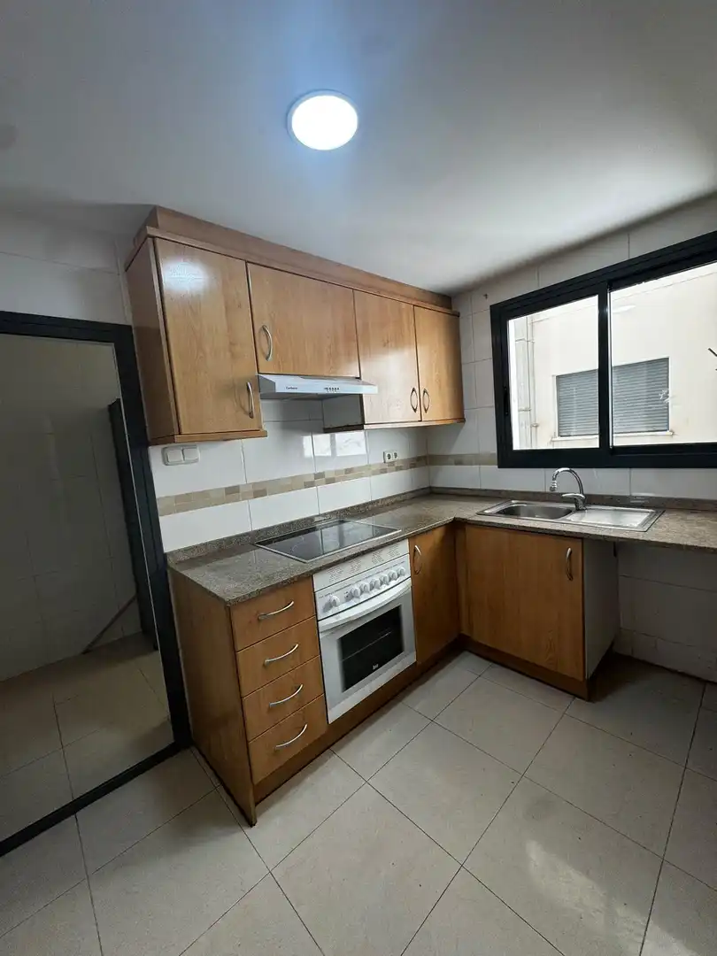 Cuina de Apartament en venda en Dénia amb Aire condicionat, Calefacció i Jardí privat