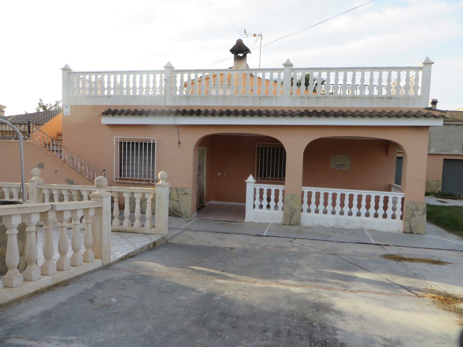 Exterior view of House or chalet for sale in Vilamarxant