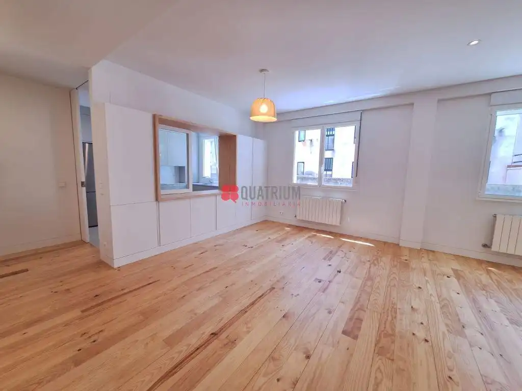 Habitación de Piso de alquiler en Santiago de Compostela  con Calefacción