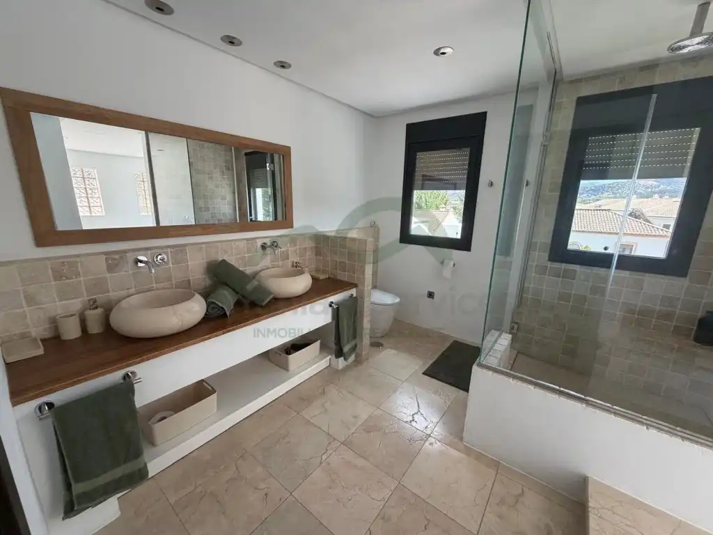 Bany de Casa o xalet en venda en Ronda