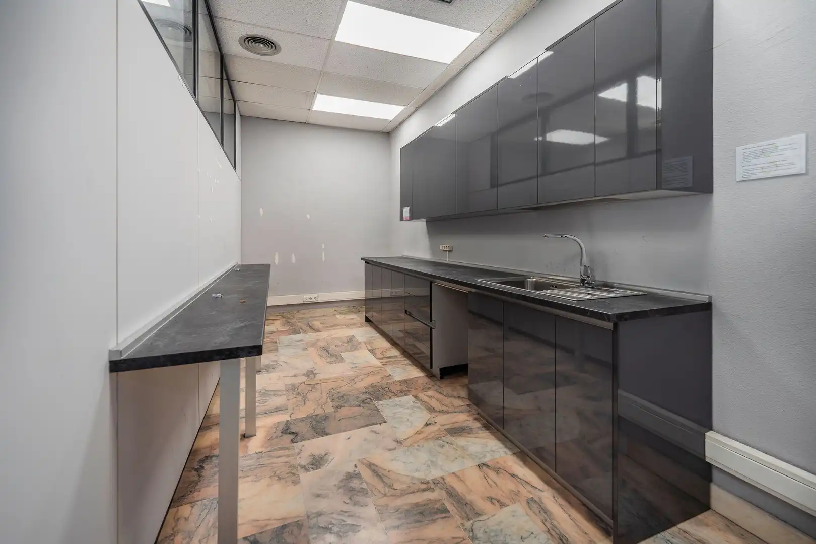 Cocina de Oficina en venta en Madrid con Aire acondicionado y Calefacción