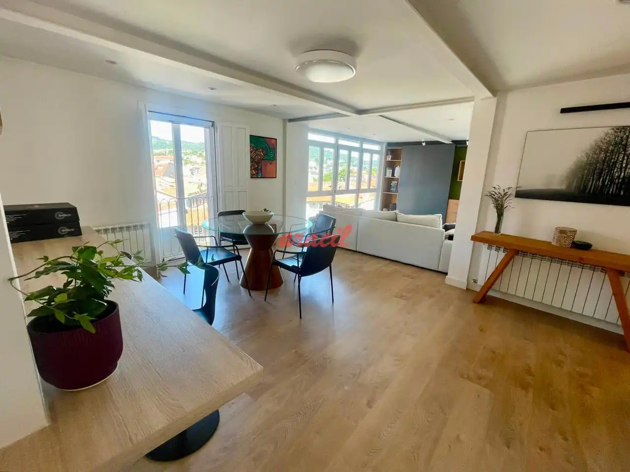 Living room of Flat for rent in Ourense Capital   with Air Conditioner, Heating and Furnished
