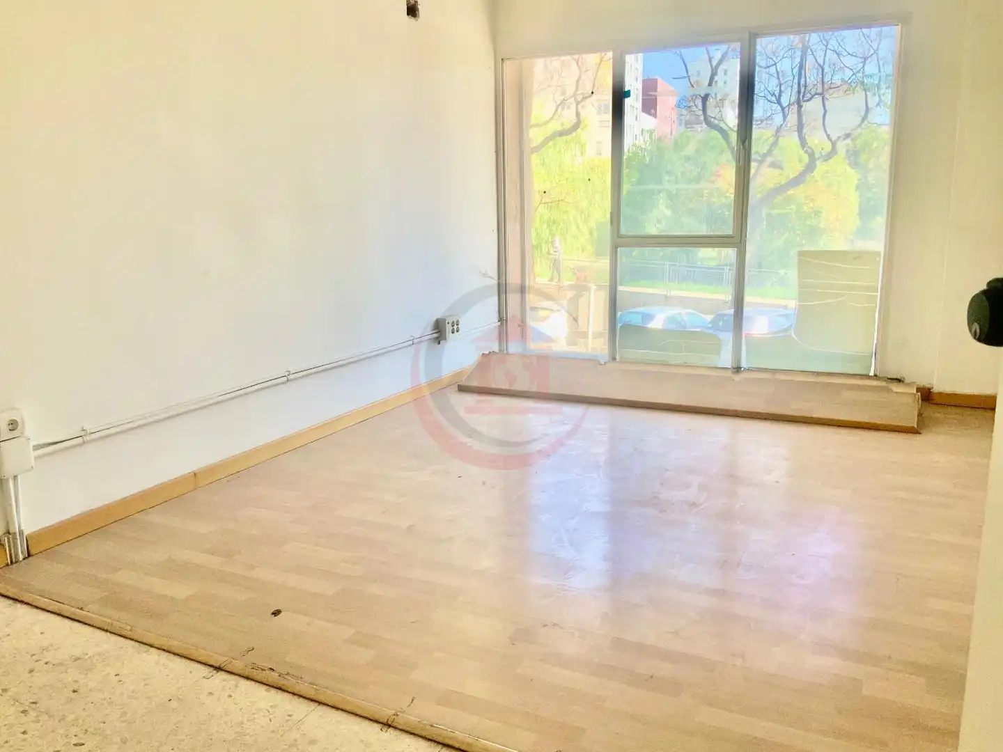 Commercial properties for rent in Barcelona  with Air Conditioner