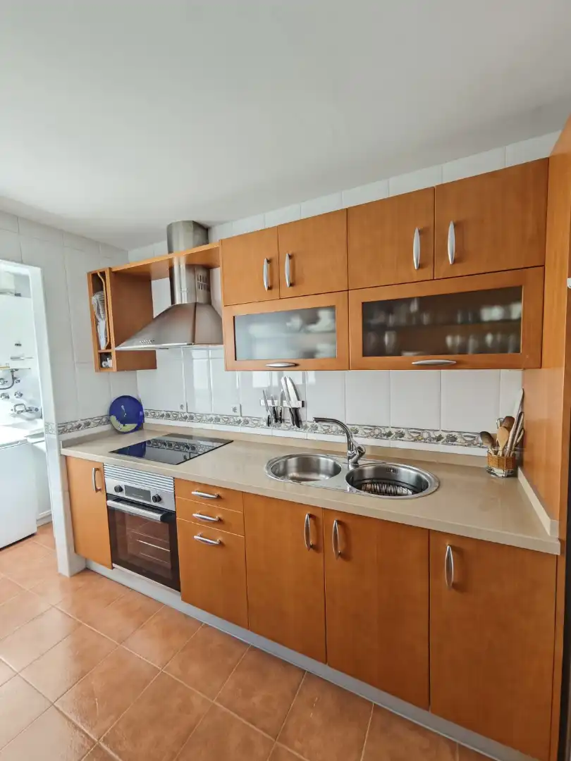 Cuina de Àtic en venda en Vélez-Málaga amb Aire condicionat, Terrassa i Moblat