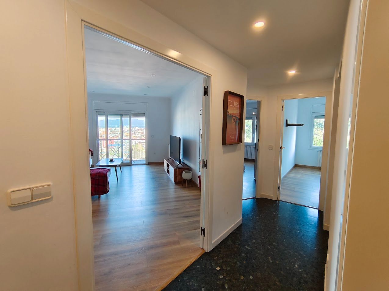 Piso en venta en Girona Capital con Calefacción, Terraza y Horno