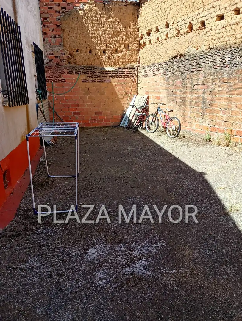 Parking of Houses for sale in Parada de Rubiales  with Heating and Furnished