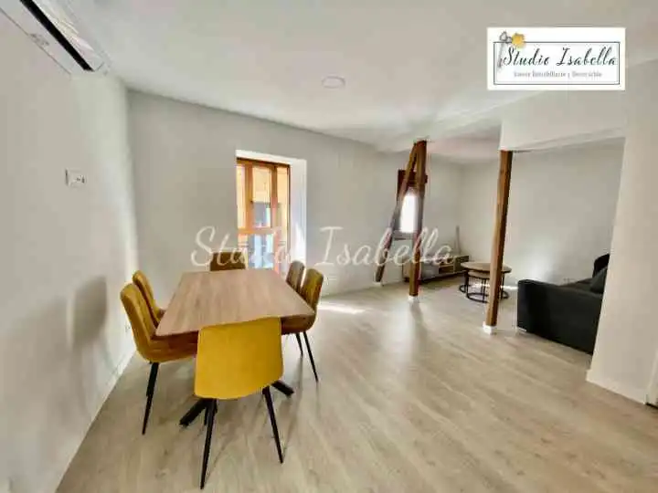Exterior view of Flat for share in Toledo  with Air Conditioner, Heating and Furnished