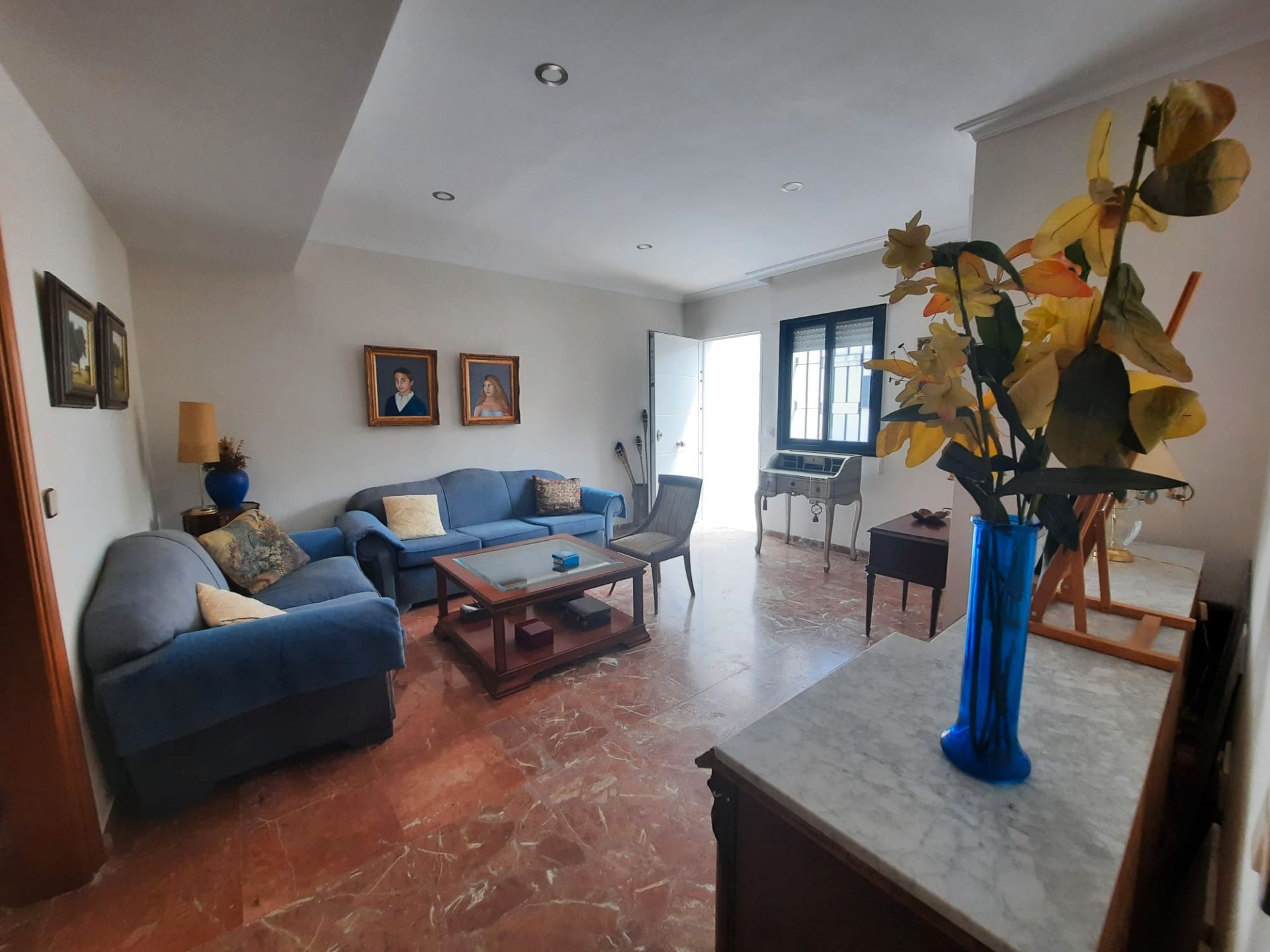 Sala d'estar de Apartament de lloguer en Badajoz Capital amb Aire condicionat, Terrassa i Moblat