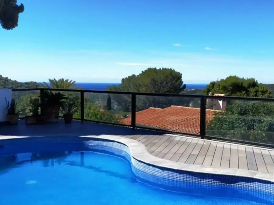 Piscina de Casa o xalet de lloguer en Istán, Málaga