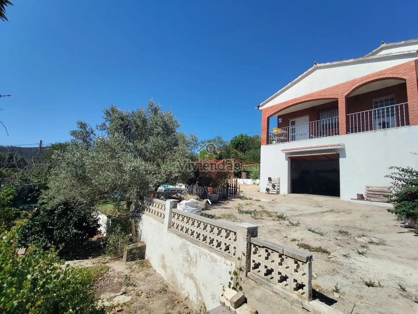 Vista exterior de Casa o xalet en venda en Vallirana amb Aire condicionat, Calefacció i Jardí privat
