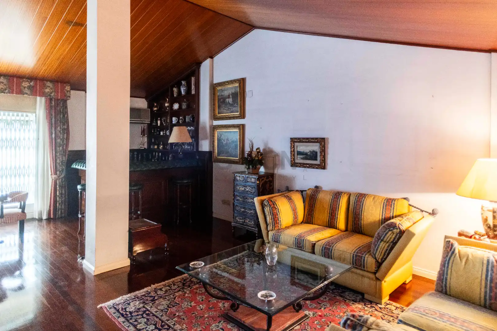 Sala d'estar de Casa o xalet en venda en Barcelona amb Aire condicionat, Calefacció i Jardí privat