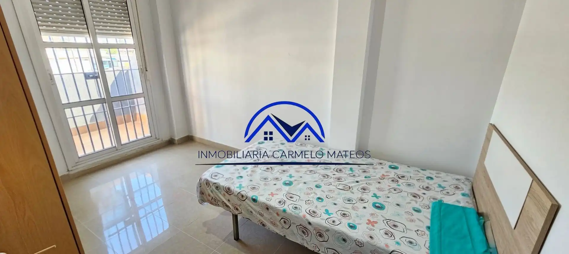 Vista exterior de Dúplex en venta en Sanlúcar de Barrameda con Aire acondicionado, Jardín privado y Trastero
