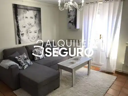 Sala de estar de Piso de alquiler en Vitoria - Gasteiz con Calefacción y Amueblado