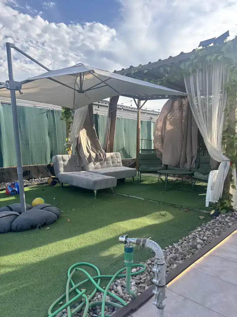 Terrassa de Casa o xalet en venda en Yuncos amb Aire condicionat i Piscina