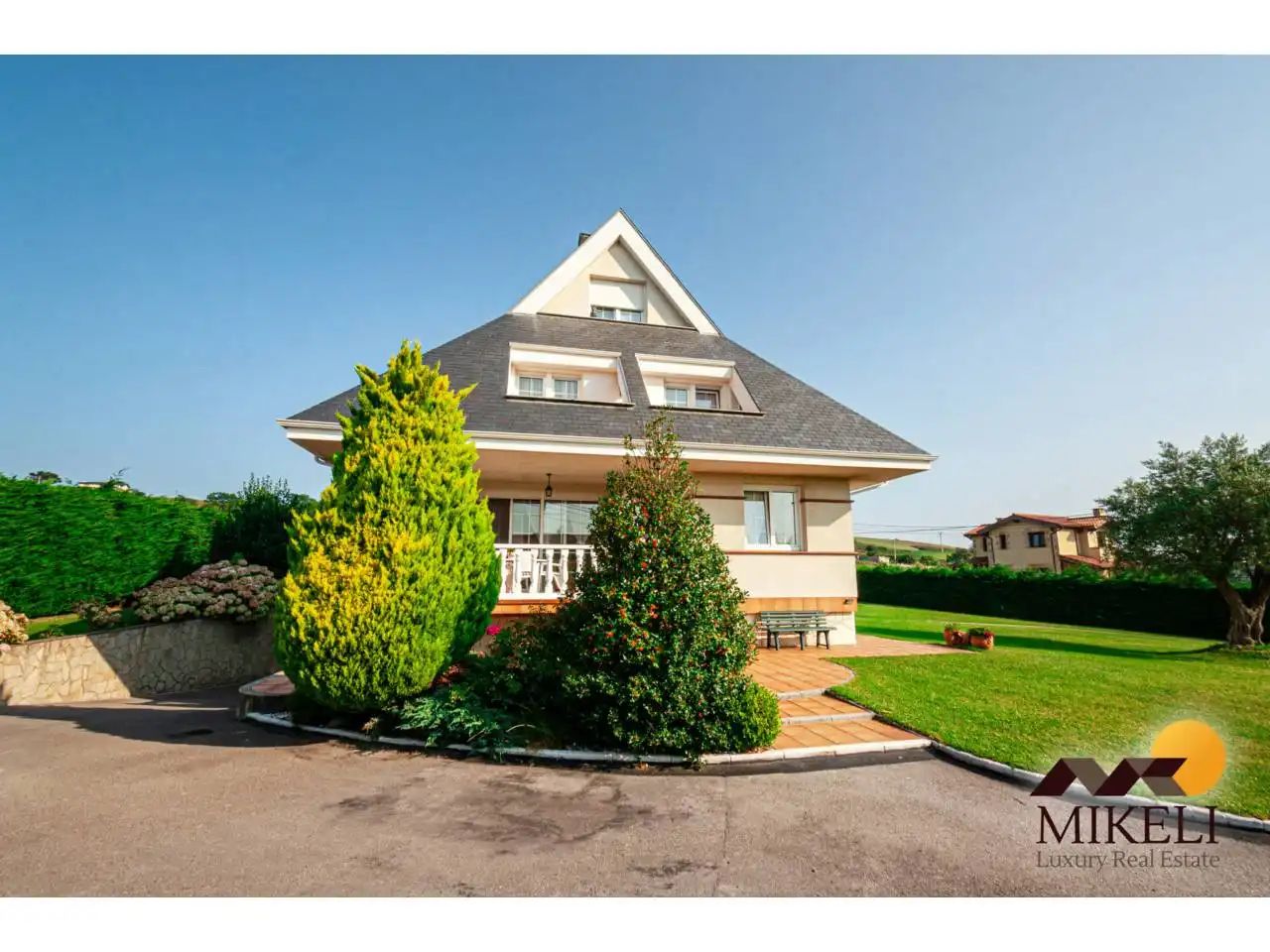 Vista exterior de Casa o chalet en venta en Santa Cruz de Bezana con Calefacción, Jardín privado y Terraza