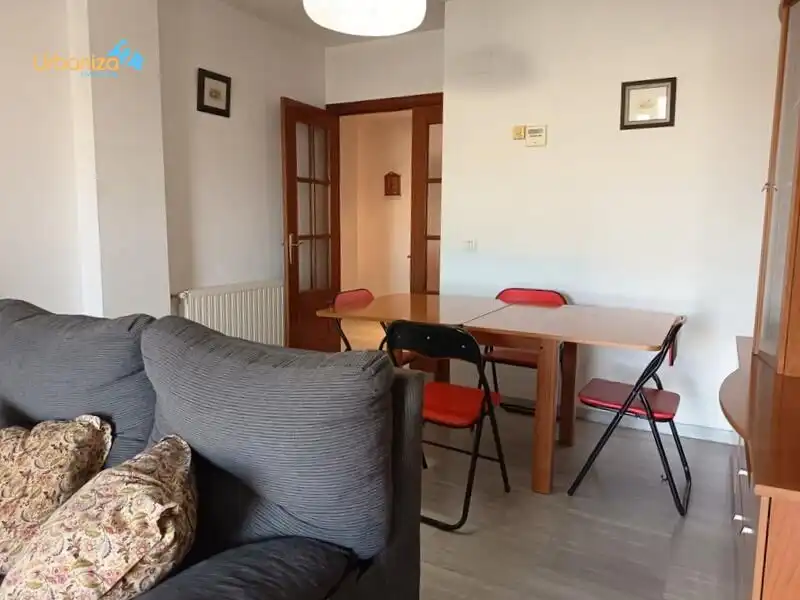 Menjador de Apartament de lloguer en Badajoz amb Aire condicionat, Calefacció i Jardí privat