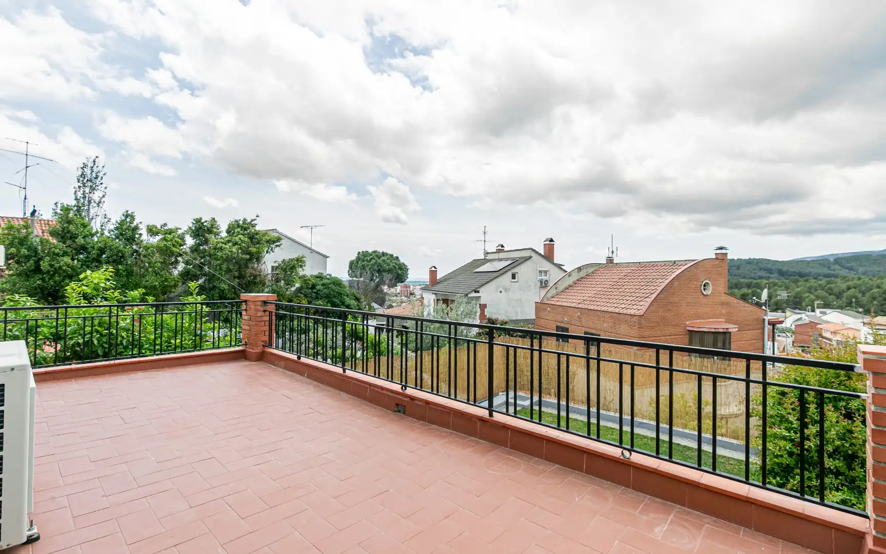 Terraza de Casa o chalet en venta en Viladecans con Aire acondicionado, Calefacción y Jardín privado