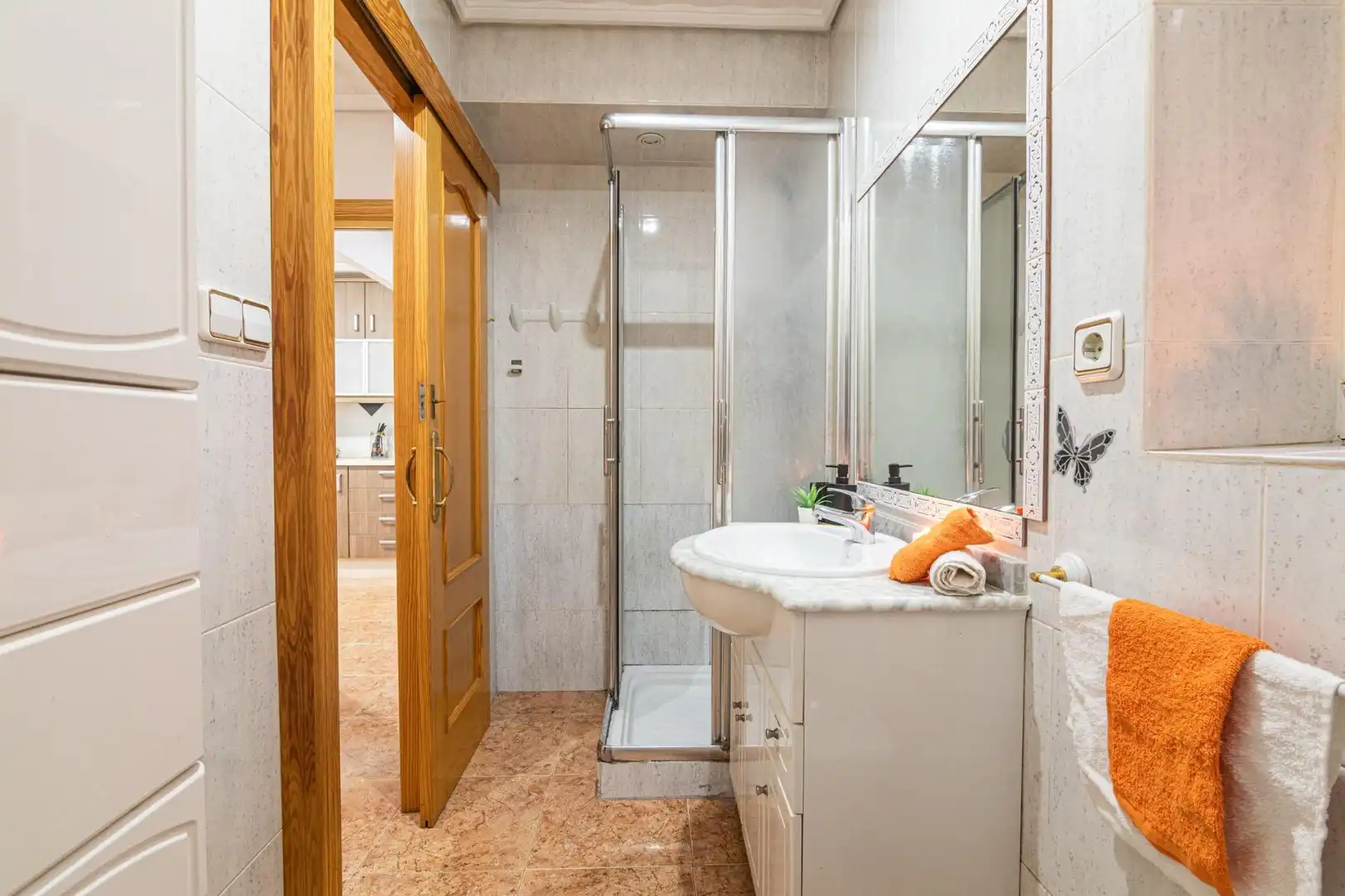 Bathroom of Flat for sale in Elche / Elx  with Air Conditioner, Storage room and Balcony