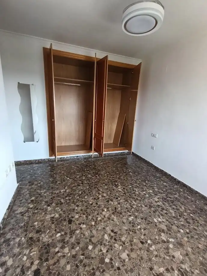 Bedroom of Flat for rent in Mislata  with Balcony