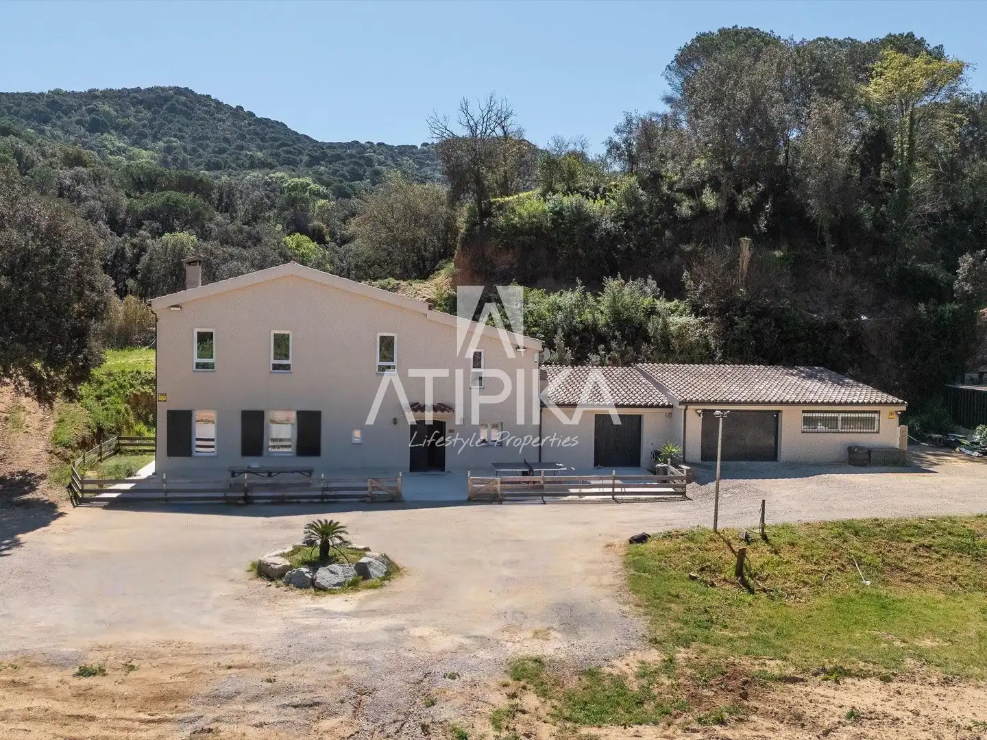 Vista exterior de Finca rústica en venta en Argentona con Calefacción, Piscina y Horno